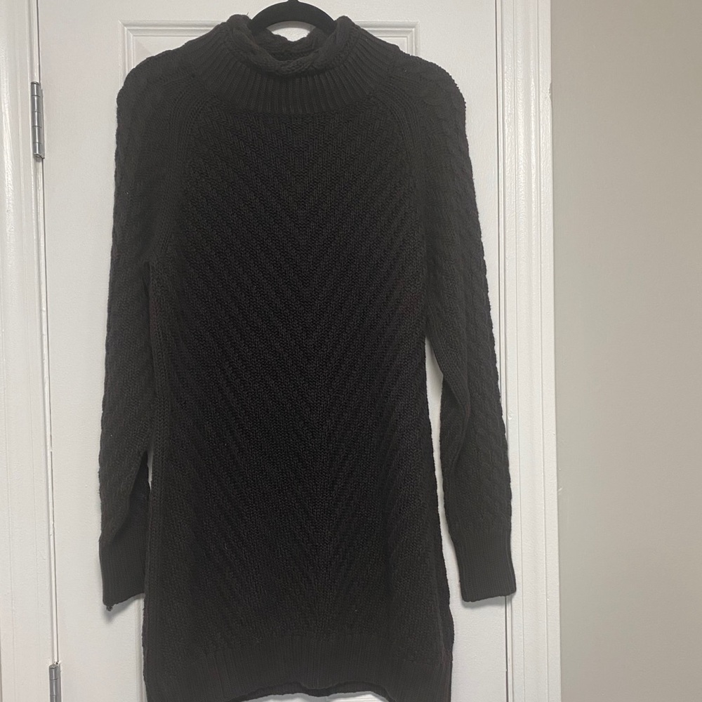 Tahari long sweater size XL